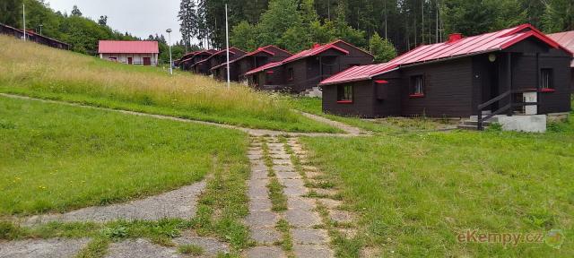 Rekreační středisko Královec 4L Bungalov horní, vlastní koupelnou a WC, kuch.kout, lednice, konvice